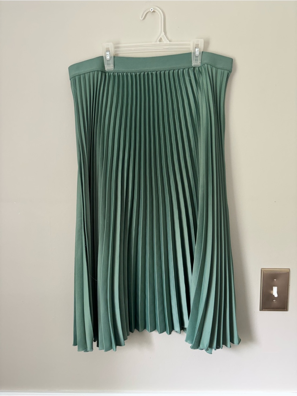 H&M Pleated Midi Skirt in Sage